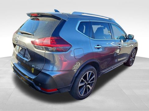 Used 2019 Nissan Rogue SL w/ Premium Package image 4