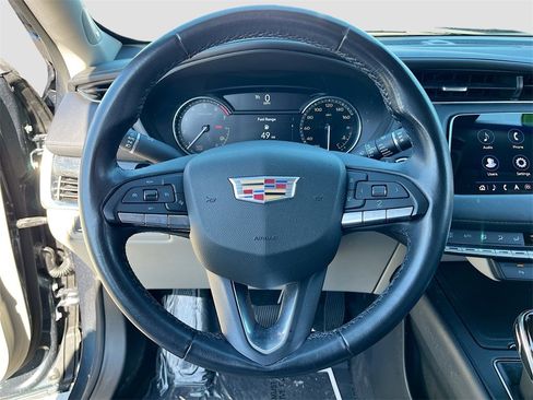 Used 2021 Cadillac XT4 Premium Luxury w/ Driver Awareness Package image 11