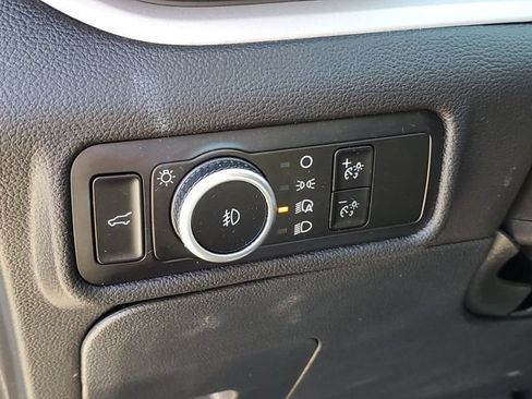 Used 2023 Ford Explorer XLT w/ Equipment Group 202A AWD/4WD image 22