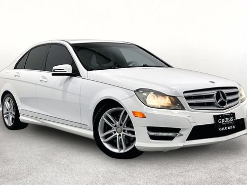 Used 2013 Mercedes-Benz C 300 4MATIC Sedan image 1