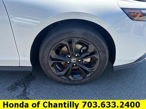 Certified 2025 Honda Accord SE image 31