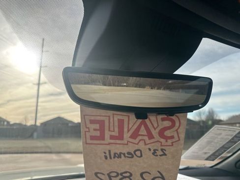 Used 2023 GMC Yukon Denali w/ Denali Reserve Package image 22