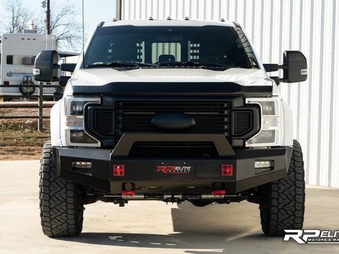 Used 2022 Ford F450 Platinum w/ FX4 Off-Road Package image 3