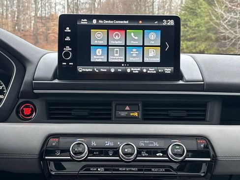 Certified 2024 Honda Pilot Touring image 21