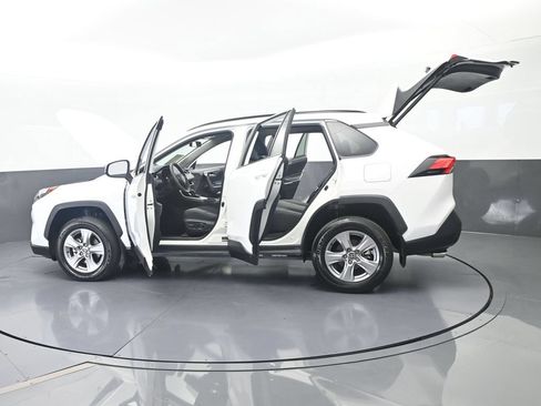 Used 2025 Toyota RAV4 XLE w/ Convenience Package FWD image 68