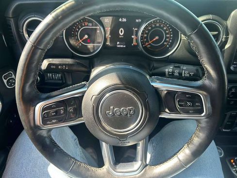 Used 2018 Jeep Wrangler Unlimited Sahara w/ Uconnect 4C Nav & Sound Group AWD/4WD image 13