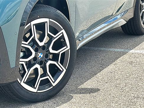 New 2026 BMW X1 xDrive28i w/ Technology Package AWD/4WD image 3