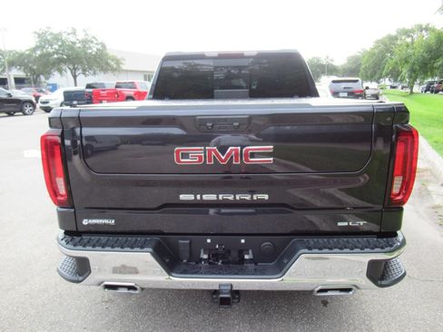 Used 2022 GMC Sierra 1500 SLT w/ SLT Premium Plus Package AWD/4WD image 6