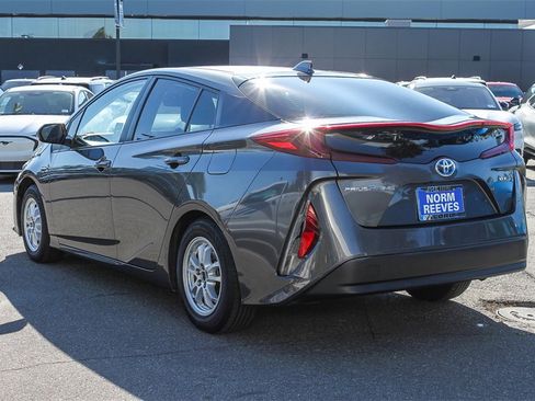 Used 2021 Toyota Prius Prime XLE image 7