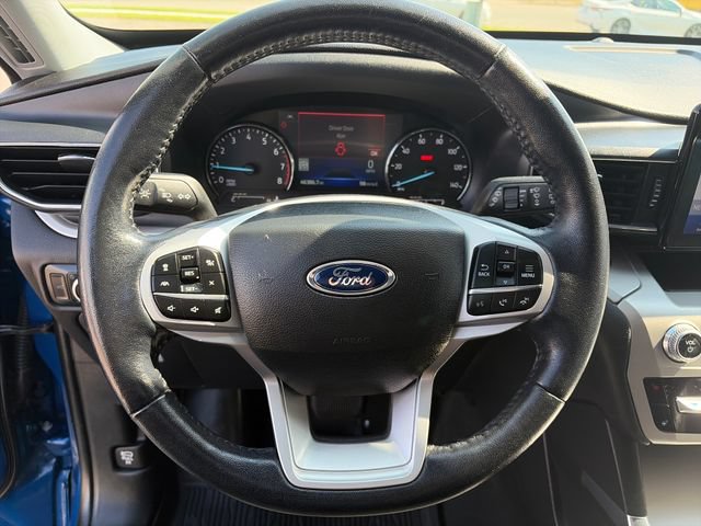 Used 2022 Ford Explorer XLT w/ Equipment Group 202A AWD/4WD image 29