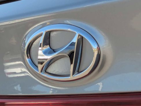 Used 2022 Hyundai Santa Fe Limited w/ Cargo Package image 11