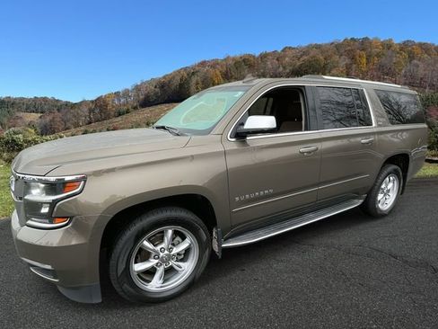 Used 2016 Chevrolet Suburban LTZ image 3