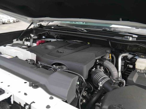 Used 2026 Toyota Tundra SR5 AWD/4WD image 15