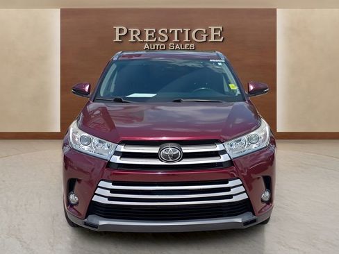 Used 2018 Toyota Highlander XLE AWD/4WD image 23