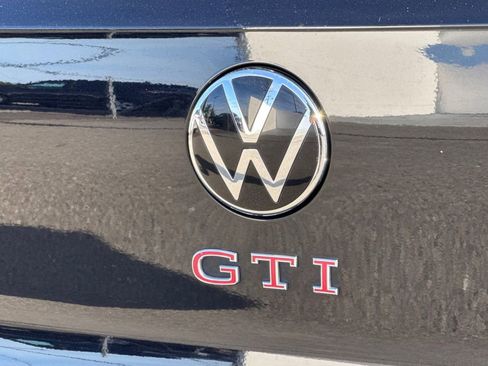Used 2022 Volkswagen GTI SE FWD image 26