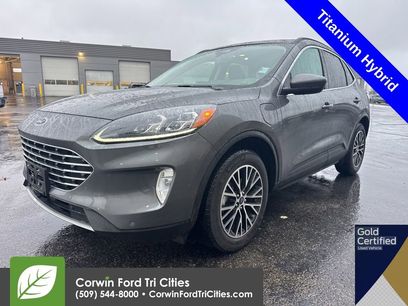 Used 2022 Ford Escape Titanium w/ Class II Trailer Tow Package