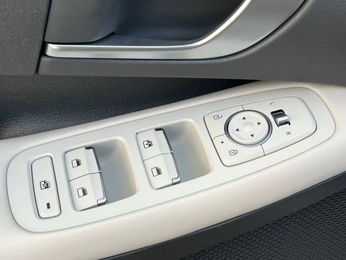 Used 2022 Hyundai Sonata SE image 12