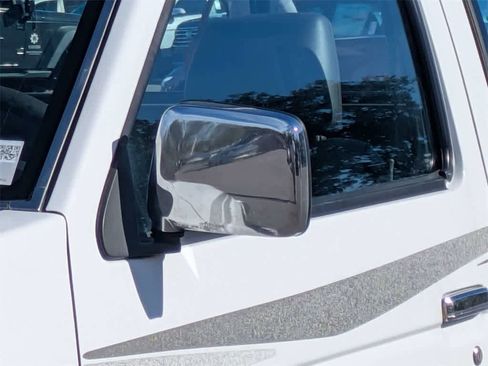 Used 1997 Nissan Pickup 2WD King Cab image 11