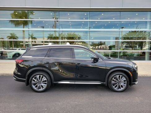 Certified 2026 INFINITI QX60 Luxe w/ Cargo Package image 3