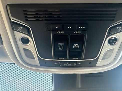 Used 2017 Honda Ridgeline RTL-E image 25