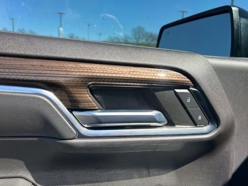 Used 2022 Chevrolet Silverado 1500 LT Trail Boss w/ LT Trail Boss Premium Package image 12