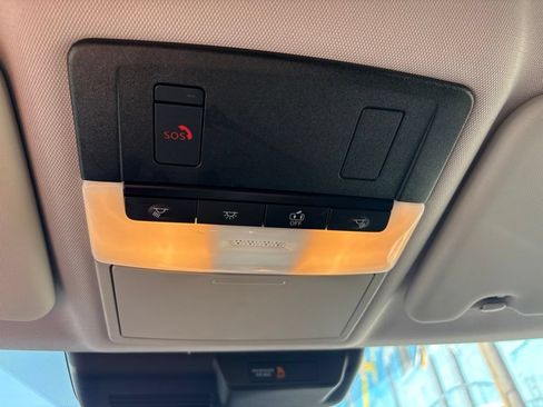 Used 2022 Mitsubishi Outlander SEL FWD image 17