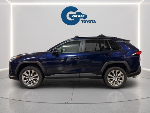Used 2023 Toyota RAV4 XLE Premium FWD image 3