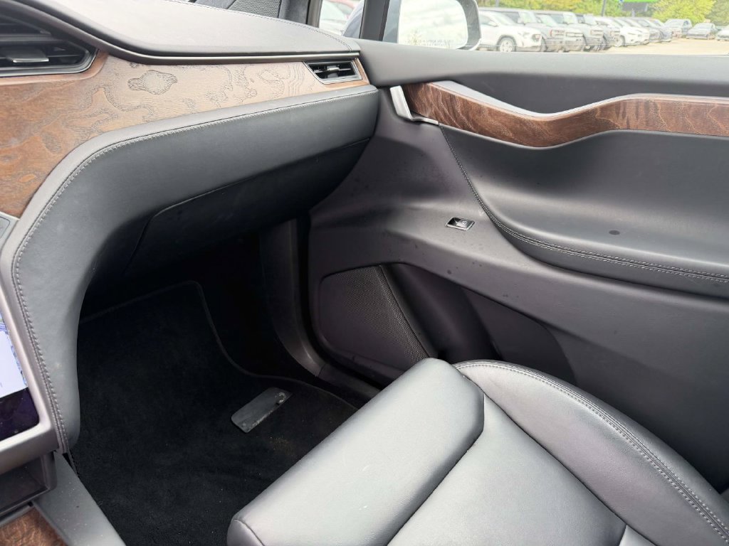 Used 2020 Tesla Model X Long Range AWD/4WD image 28