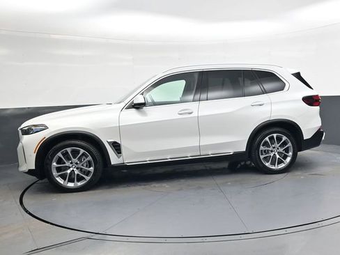Used 2025 BMW X5 xDrive40i AWD/4WD image 8