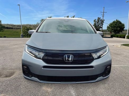 New 2026 Honda Odyssey Touring image 8