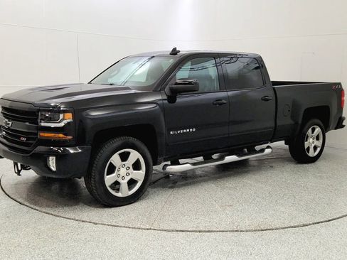 Used 2018 Chevrolet Silverado 1500 LT w/ All Star Edition image 3
