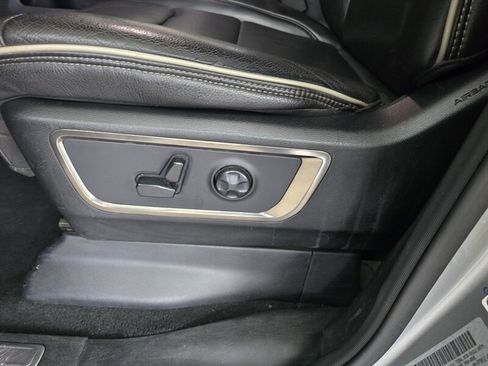 Used 2019 RAM 1500 Limited AWD/4WD image 23