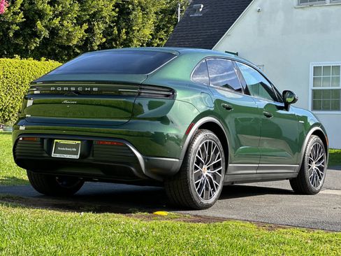 New 2026 Porsche Macan Electric RWD image 8