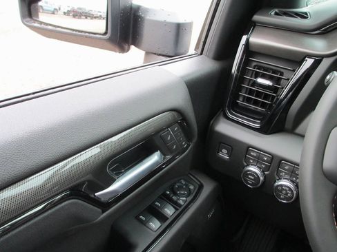 New 2026 GMC Sierra 2500 AT4 w/ AT4 Premium Plus Package image 21