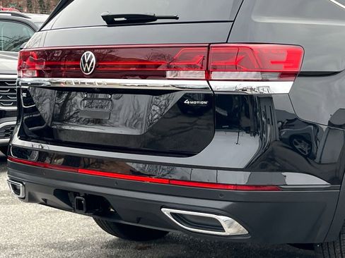 Certified 2026 Volkswagen Atlas SE image 6