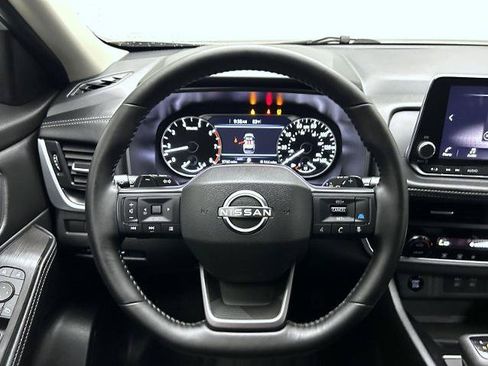 Certified 2025 Nissan Rogue SV AWD/4WD image 12