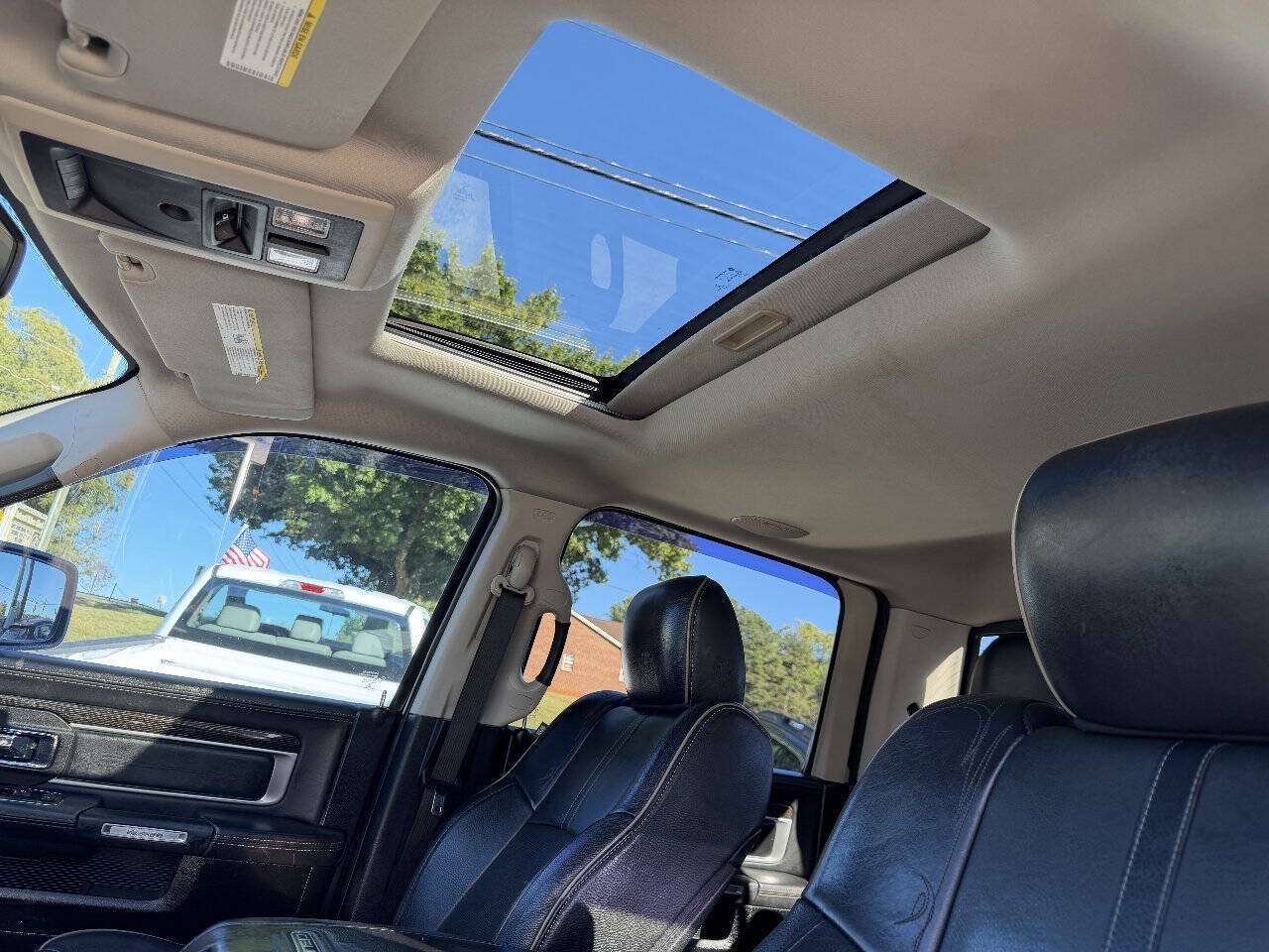 Used 2015 RAM 1500 Limited RWD image 15