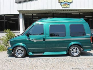 Used 2000 Chevrolet Astro image 1