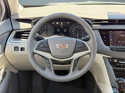New 2026 Cadillac XT5 Premium Luxury AWD/4WD image 17