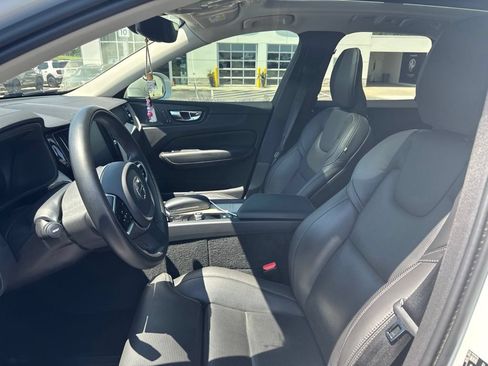 Used 2022 Volvo XC60 T8 Inscription w/ Advanced Package AWD/4WD image 2