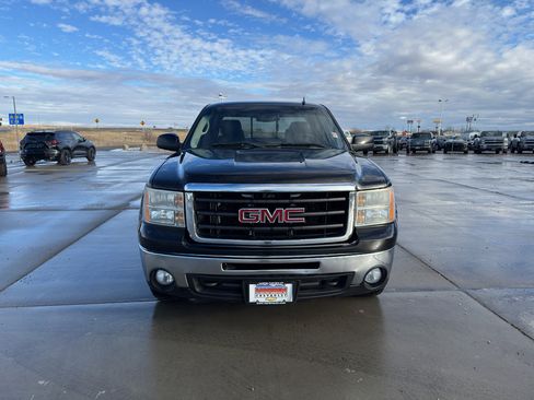 Used 2011 GMC Sierra 1500 SLT w/ SLT Convenience Package image 9