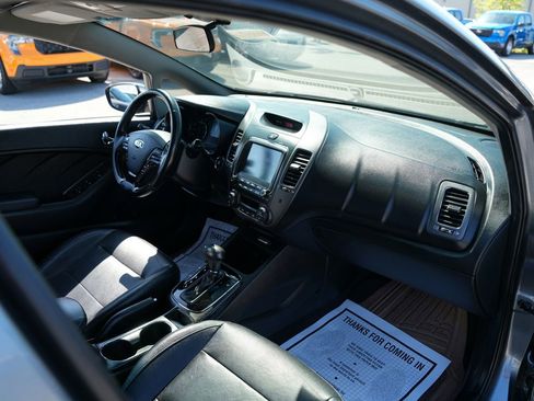 Used 2018 Kia Forte EX FWD image 22
