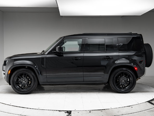 Used 2025 Land Rover Defender 110 S AWD/4WD image 2
