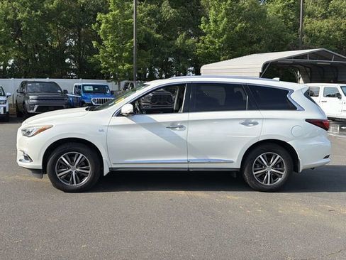 Used 2017 INFINITI QX60 Luxe w/ Premium Plus Package AWD/4WD image 2