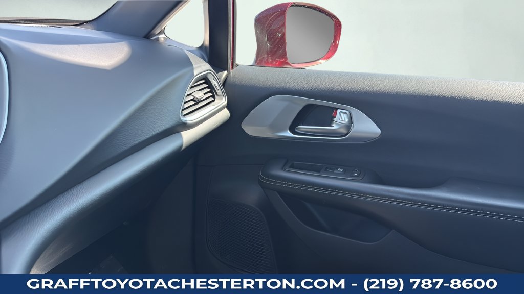 Used 2019 Chrysler Pacifica Touring Plus w/ S Appearance Package FWD image 13