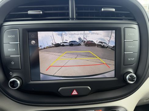Certified 2023 Kia Soul LX FWD image 22