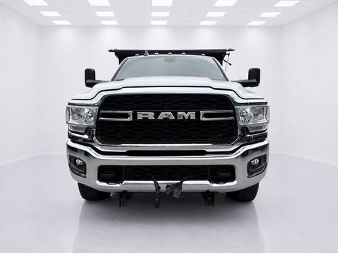 Used 2021 RAM 3500 Tradesman w/ Chrome Appearance Group AWD/4WD image 4