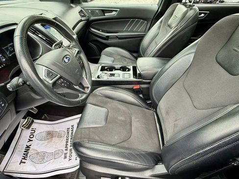 Used 2019 Ford Edge ST w/ Equipment Group 401A AWD/4WD image 11
