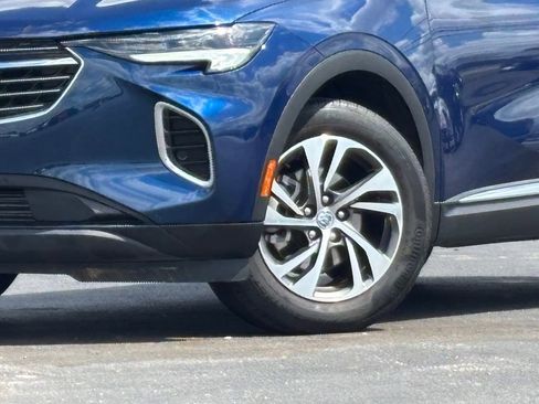 Used 2022 Buick Envision Essence w/ Technology Package I FWD image 2