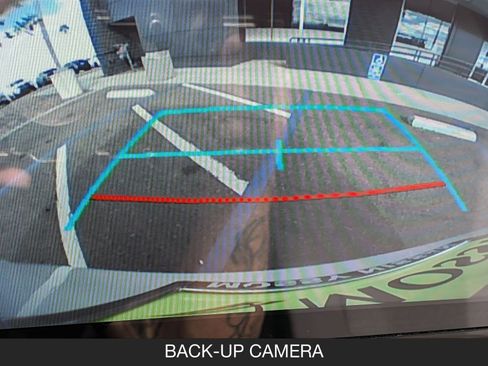 Used 2023 Toyota Sienna LE image 20